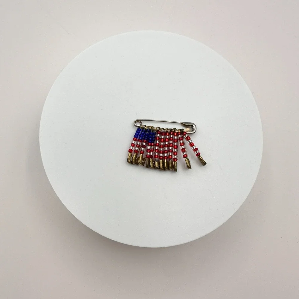 Vintage‎ Y2K American Flag Safety Pins Beaded Women's Classic Fashion Jewelry